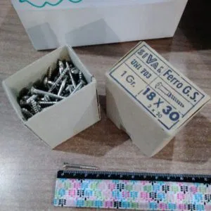 VF6) 200gr Viti taglio legno restauro mobili antichi GS uni 703 (18x30 bomb)