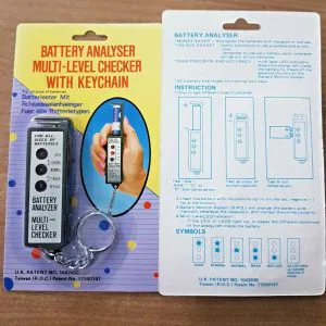 1 TESTER PER PILE BATTERIE VERIFICA CARICA LED MULTI LEVEL 9V BOTTONE AA AAA C D