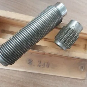 FILETTATORE VINTAGE per FILETTATURA M/M 2,40  acciaio SR scatola filetto RARO