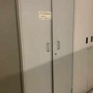 Armadi in metallo usati