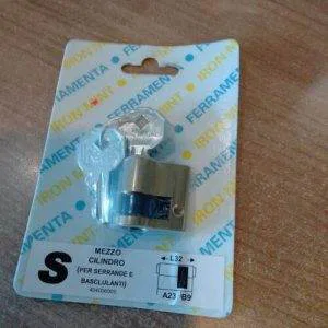 Mezzo Cilindro Serrande Basculanti  S 32 23 9 40006005  2 Chiavi