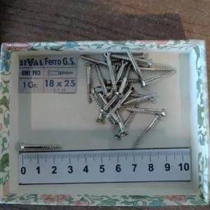 WF5) Viti x Legno Restauro Mobili 18x25 ferro gs uni 703 bombata taglio 25pz.