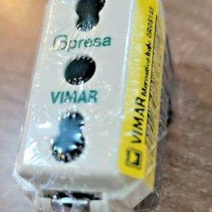 Vimar 0R08145 serie 8000 Bpresa SICURY 2P+T 16 A 250 V~ standard italiano nuova