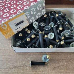 100 TASSELLI GOMMA espansione DIAMETRO 9 mm vite fissaggio FIMO RECORD MV1