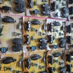 lotto giochi blister soldatini macchinine militari