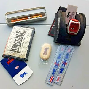 V52 LONSDALE  stock lotto scuola cartoleria cancelleria IDEA REGALO