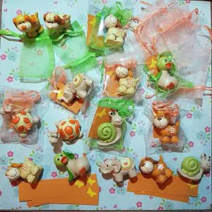 BOMBONIERE ANIMALETTI SACCHETTO E BIGLIETTINO ANIMALI BATTESIMO COMUNIONE STOCK