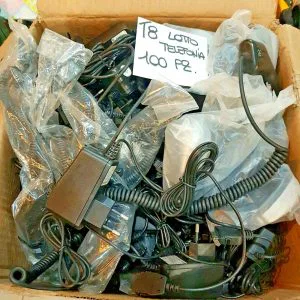 T8 LOTTO ACCESSORI TELEFONIA CARICA BATTERIE COMPATIBILI CELLULARI AUTO CASA