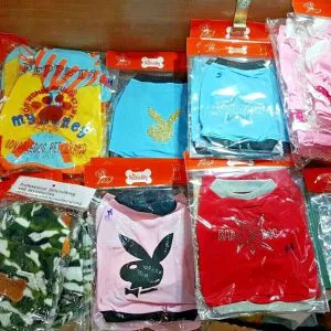 LOTTO A) ABBIGLIAMENTO CANI STOCK RIVENDITA VESTITI CAPPOTTI MAGLIE STOCK NUOVI
