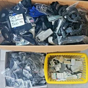 T23 LOTTO ACCESSORI TELEFONIA STOCK COMPATIBILI CELLULARI TELEFONINI PHONE