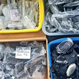 T24 LOTTO ACCESSORI TELEFONIA STOCK COMPATIBILI CELLULARI TELEFONINI PHONE