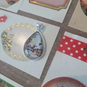 V1 ciondolo Villaggio di Natale Christmas charm Artigianato cabochon Noel