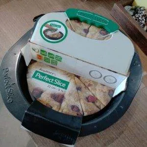 BergHoff Perfect Slice Teglia Tonda Con Taglia Porzioni 22cm