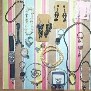 bj1 Lotto Stock Bigiotteria bracciali anelli orecchini charms NATALE rivendita