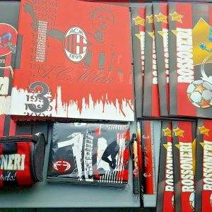 V12  stock lotto MILAN CALCIO  scuola cartoleria cancelleria diario quaderni
