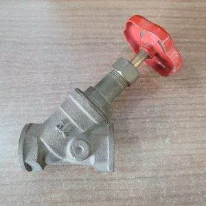 SARACINESCA FILETTATA IN OTTONE PESANTE inclinata 3/4