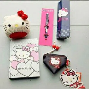 V84 HELLO KITTY Lotto scuola cartoleria cancelleria IDEA REGALO