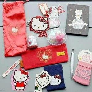 V81 HELLO KITTY   Lotto scuola cartoleria cancelleria IDEA REGALO