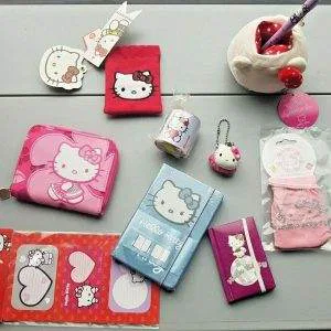 V28 HELLO KITTY stock lotto scuola cartoleria cancelleria  IDEA REGALO