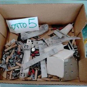 Cod 5) Kit Minuteria Ferramenta Assemblaggio Montaggio Mobili Fai Da Te Stock