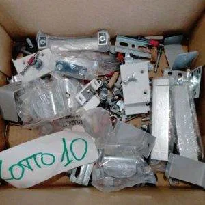 Cod 10) Kit Minuteria Ferramenta Assemblaggio Montaggio Mobili Fai Da Te Stock