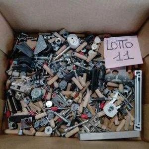 Cod 11) Kit Minuteria Ferramenta Assemblaggio Montaggio Mobili Fai Da Te Stock