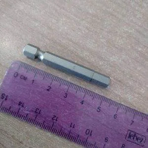 Cod.es6)  Inserto esagonale lunghezza 50 mm misura 6