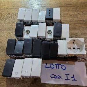 LOTTO ELETTRICO (COD.I1) 25 PZ INTERRUTTORI PRESE PULSANTI GEWISS FEB