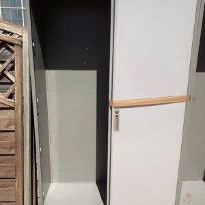 OFFERTA Armadi in metallo ante scorrevoli con ripiani