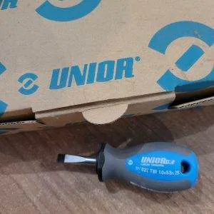 UNIOR GIRAVITE TAGLIO 627 TBI 1x5,5x25 PROFESSIONALE CACCIAVITE CHROM VANADIUM