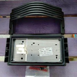 Arealite Struttura Applique Esterno Kit Nero (Senza Vetro) Fuori Produzione G24