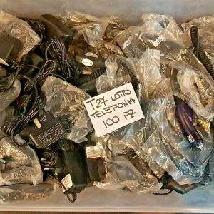 T27 LOTTO ACCESSORI TELEFONIA CARICA BATTERIE COMPATIBILI CELLULARI AUTO CASA