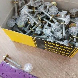 TORNADO CHIODI SCATOLA 100 PZ K6 /40 SF  4CM