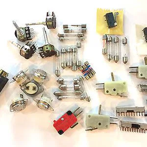 LOTTO STOCK potenziometri microswitch fusibili int.termici SILMA EUMIG  +40pz