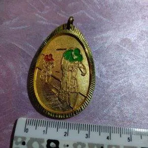 Medaglia Ciclismo Anni 70/80 Ottone Sportiva Colore Oro Rara Ovale Collezione