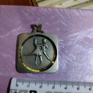 Medaglia Ballo Anni 70/80 Sportiva Colore Argento Rara Quadrata Ottone