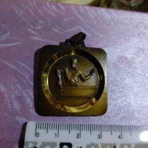 Medaglia Ping Pong Anni 70/80 Sportiva Colore Bronzo Rara Quadrata Ottone