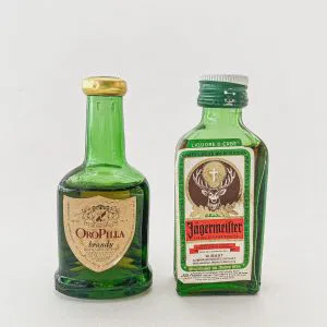 (cod:12)  LOTTO 2 BOTT. OROPILLA BRANDY E Jägermeister MIGNON