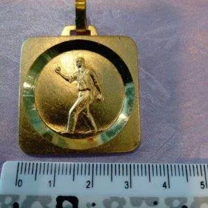 Medaglia Bocce Anni 70/80 Sportiva Colore Oro Rara Quadrata Ottone