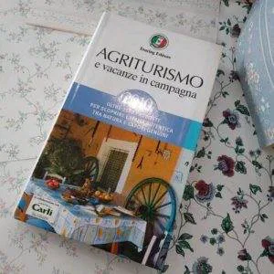 Agriturismo e vacanze in campagna 2010 Touring Editore Collezione (  A )